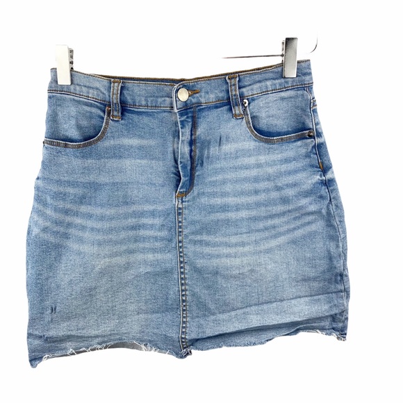 BDG Denim Distressed Boho Mini Skirt Size 6 - Picture 3 of 7